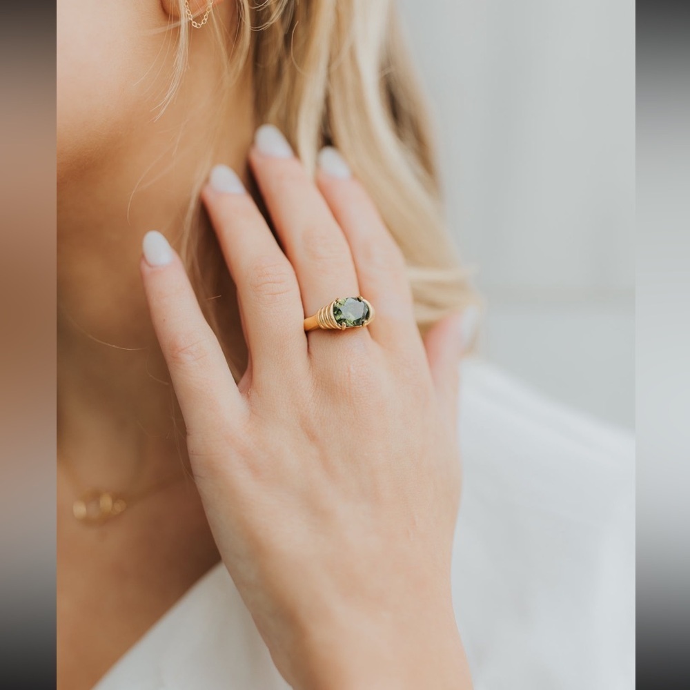 Gold Vermeil and Emerald Women's Ring waterproof tarnish free - Picture 6 of 6
